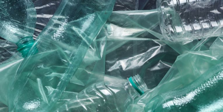 The Environmental Impact of Bottled Water vs. Home Filtration Systems